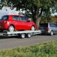 optimale Straßenlage durch stabiles Fahrgestell mit Sicherheits- V-Deichsel, robuster Gummifederachse mit Einzelradaufhängung und wartungsfreien Kompaktradlagern